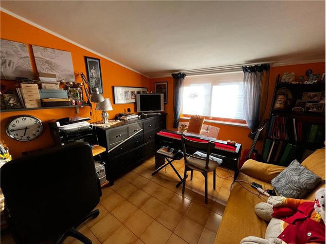 dc7508ff-6b33-4d99-9588-92c29450e140.jpg